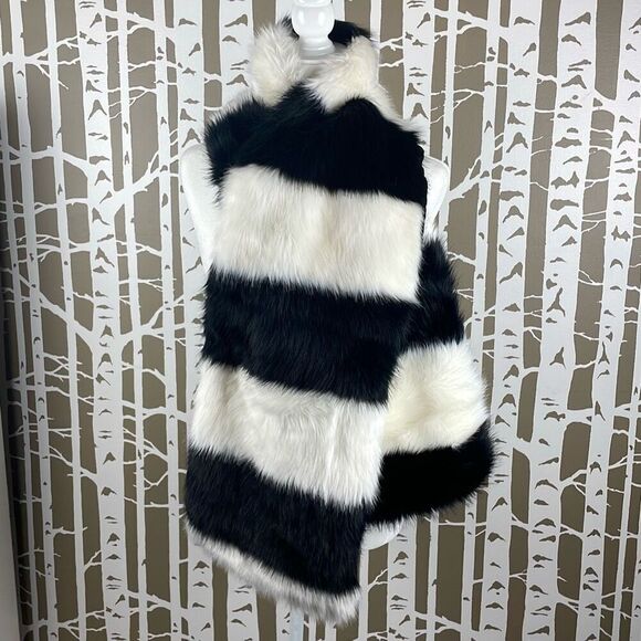 Faux Fur Black White Stripe Scarf - Picture 1 of 8